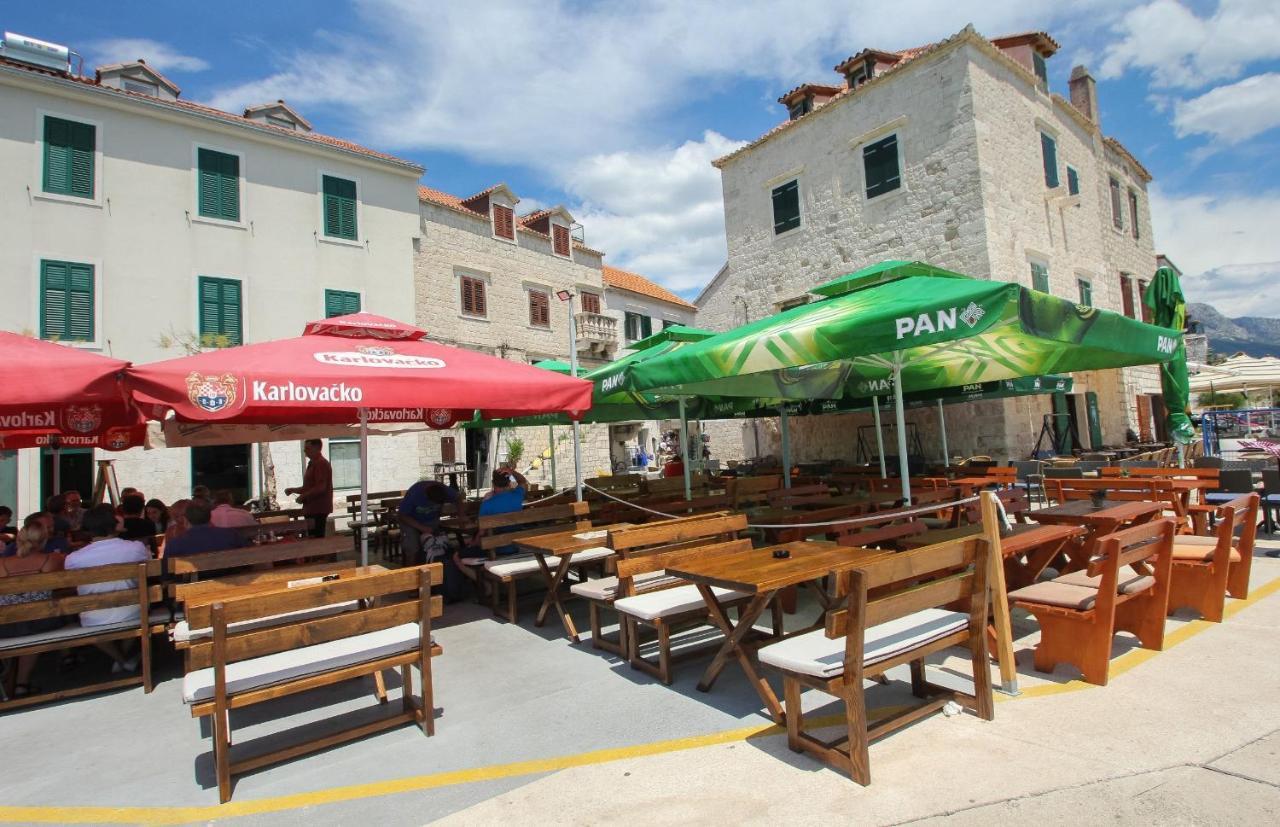 Kaštela Seafront Apartments Karlo מראה חיצוני תמונה