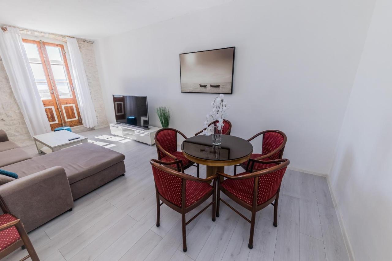 Kaštela Seafront Apartments Karlo מראה חיצוני תמונה