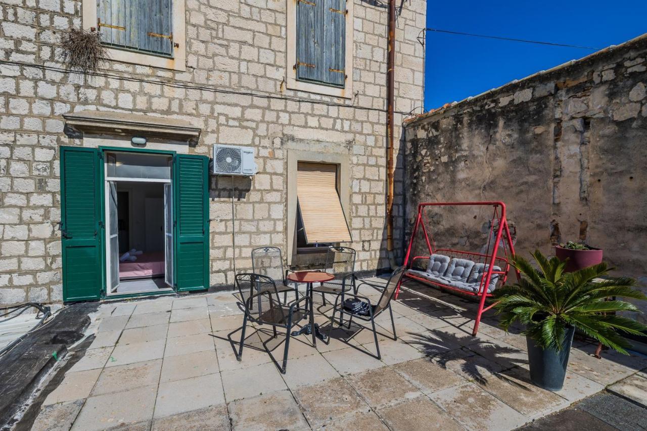 Kaštela Seafront Apartments Karlo מראה חיצוני תמונה
