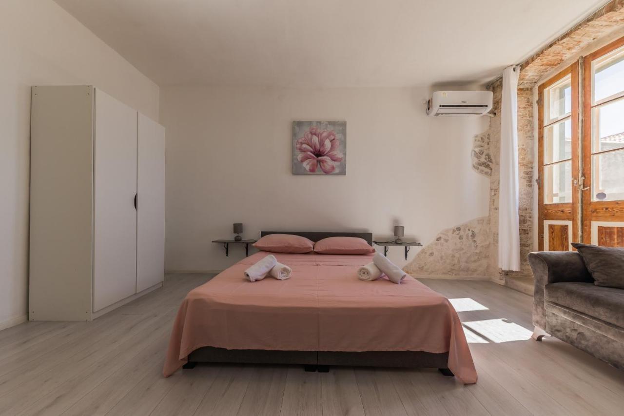 Kaštela Seafront Apartments Karlo מראה חיצוני תמונה
