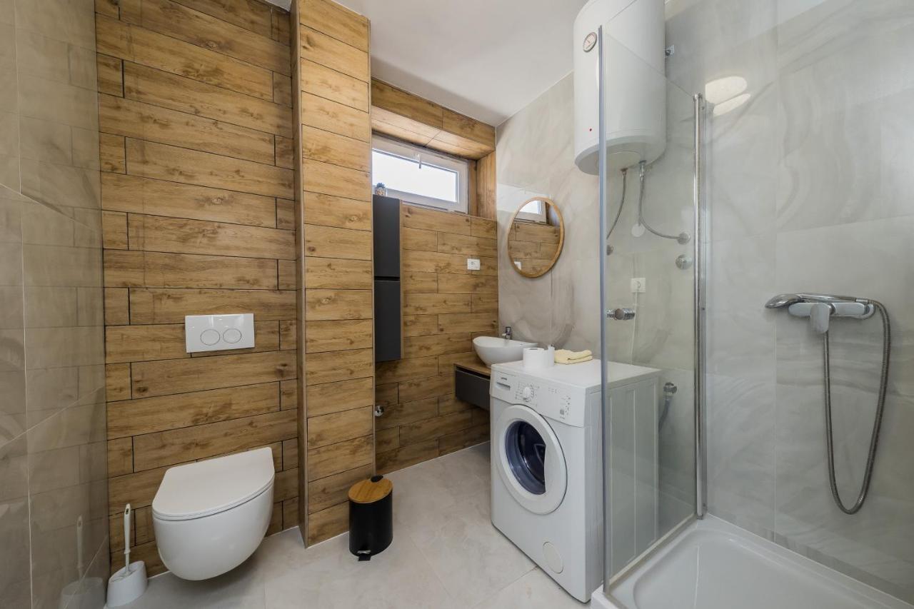 Kaštela Seafront Apartments Karlo מראה חיצוני תמונה